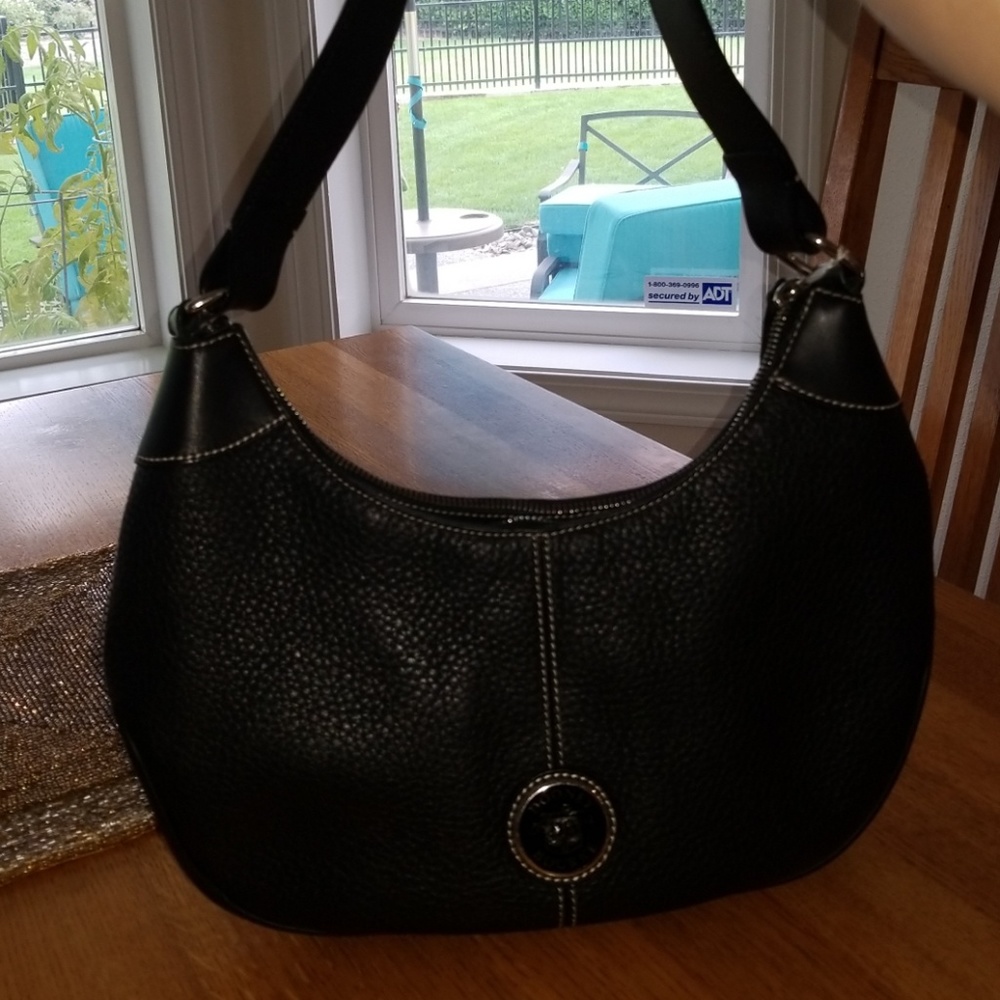 Dooney & Bourke